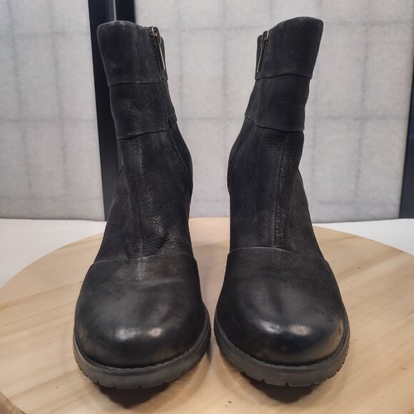 Clarks Artisan Black Leather Ankle Block Heel Boots Booties Women US 7M - Picture 3 of 11